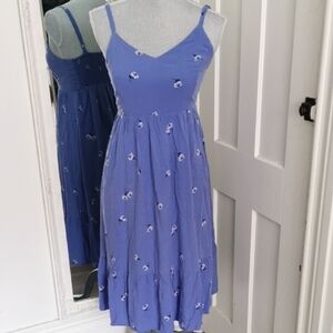 Old Navy lavender floral smocked fit & flare tiered cami dress. Size M.